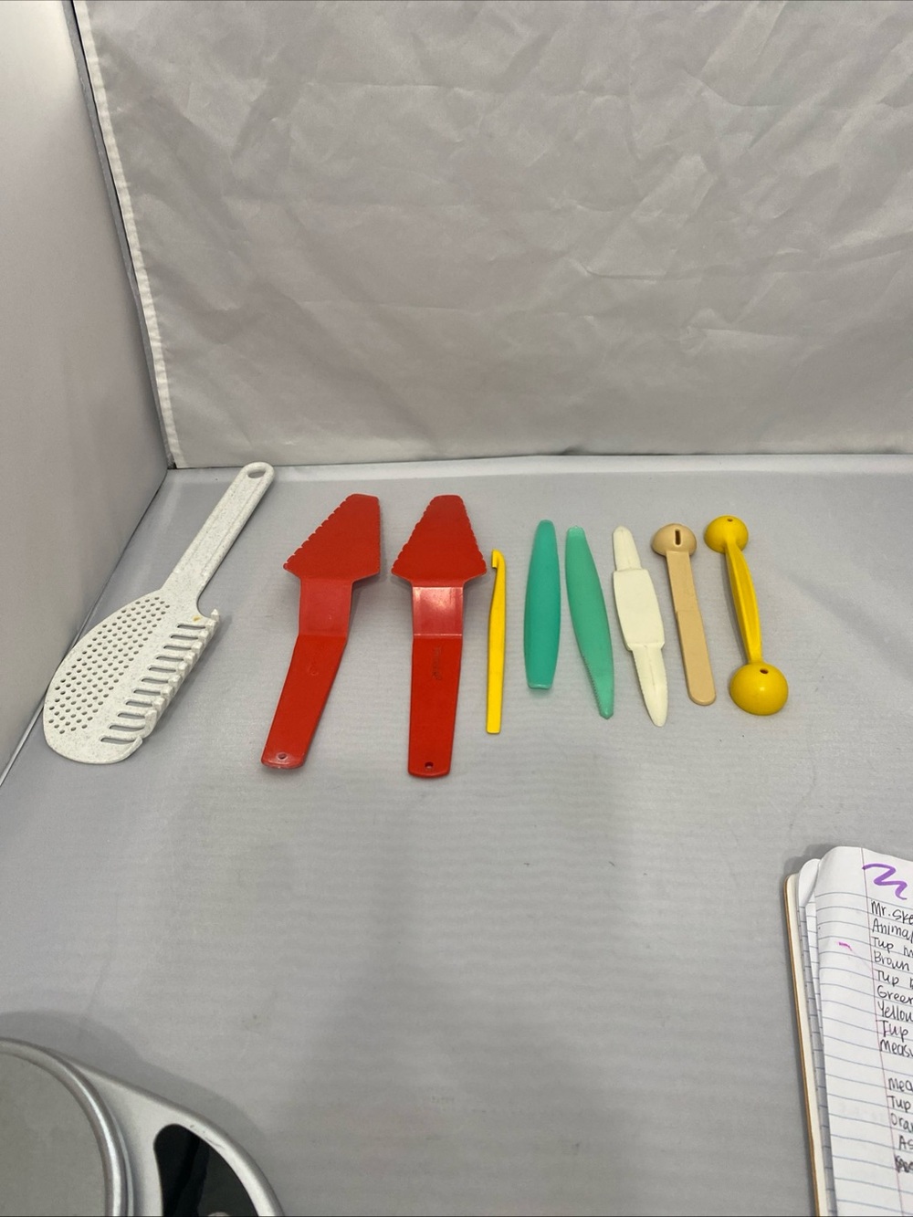 Tupperware Assorted Vintage Kitchen Tools